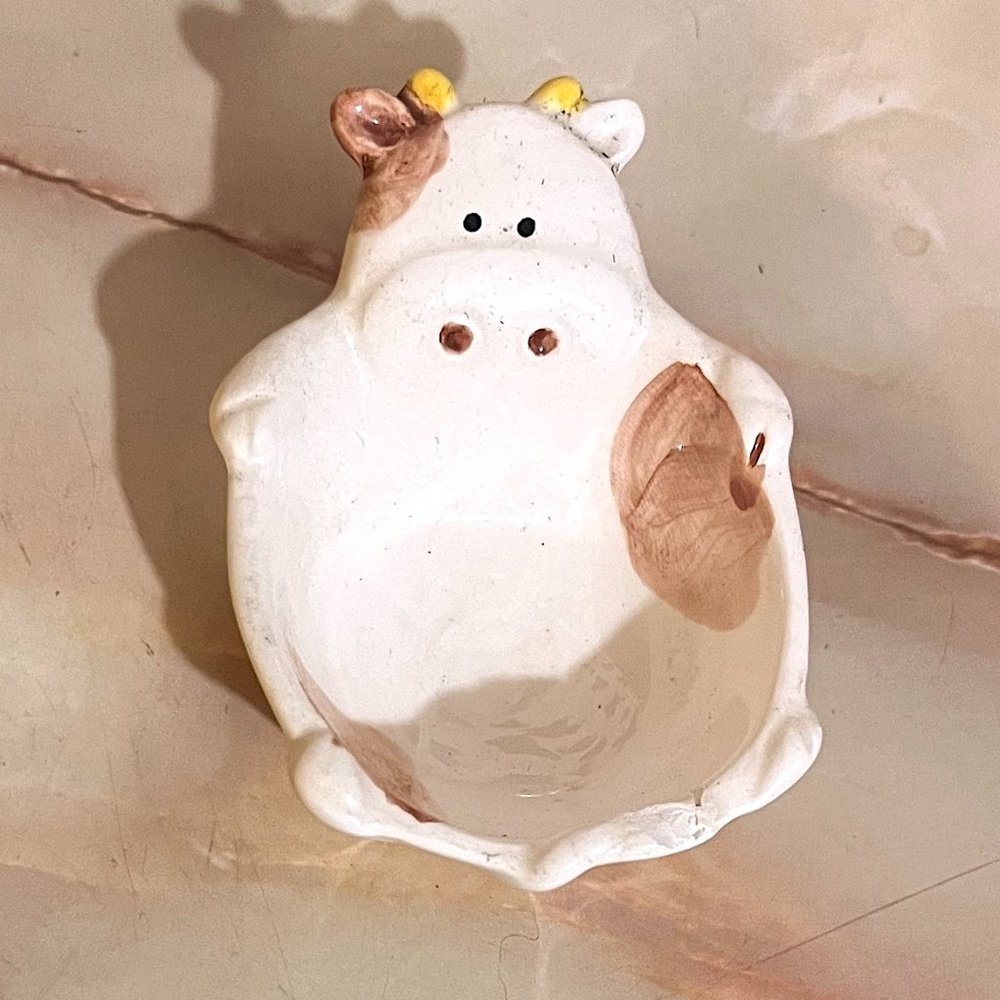 VINTAGE KOTOBUKI CERAMIC WHITE AND BROWN COW BOWL KITCHEN DECOR ACCESSORY